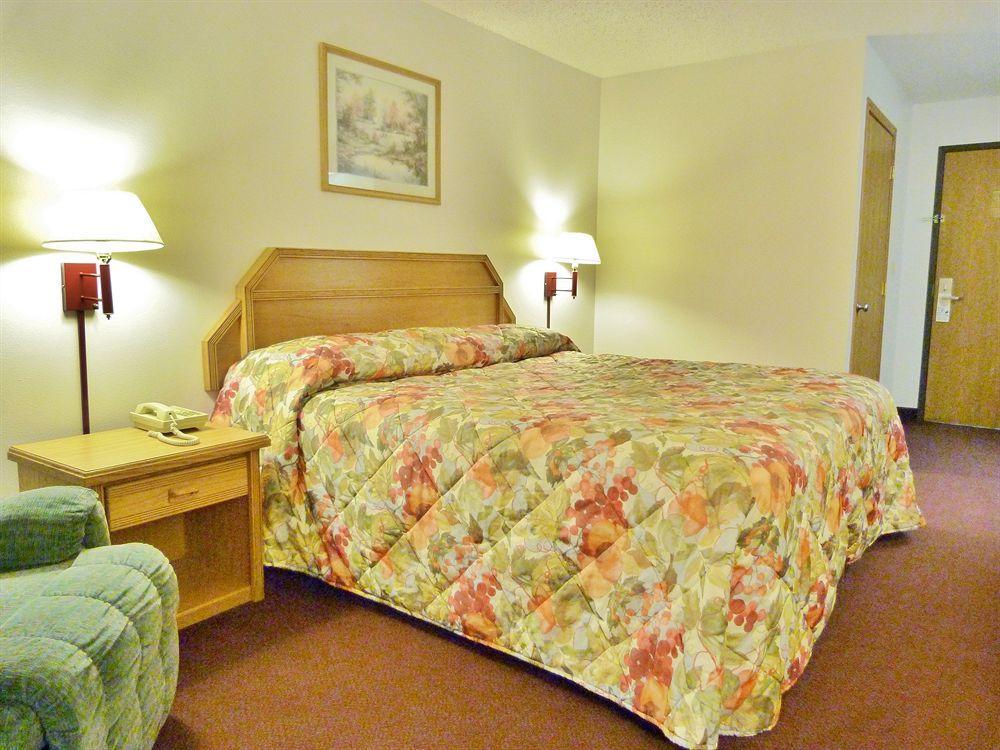 Budget Inn & Suites Nevada ภายนอก รูปภาพ