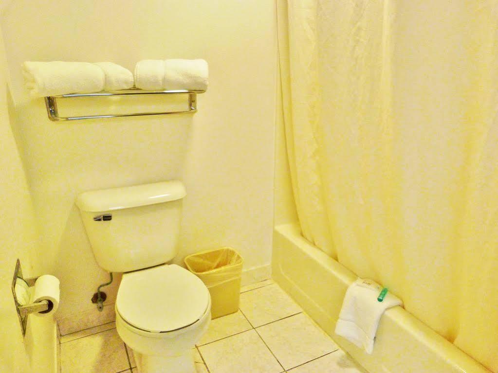 Budget Inn & Suites Nevada ภายนอก รูปภาพ