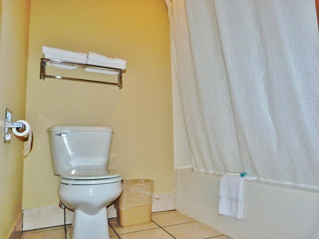 Budget Inn & Suites Nevada ภายนอก รูปภาพ