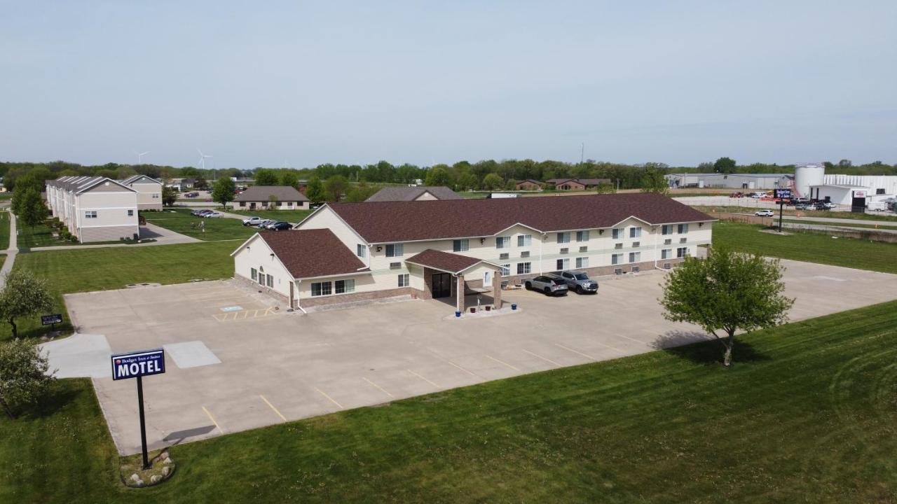 Budget Inn & Suites Nevada ภายนอก รูปภาพ